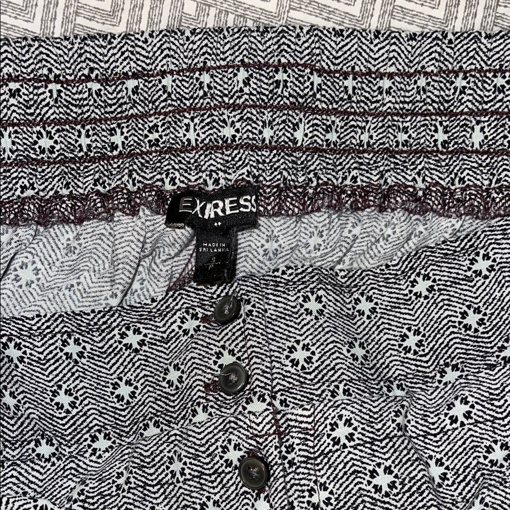 Express Elegant Gray Paisley Women's Skirt Small - Picture 7 of 7